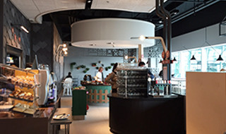 10% de réduction <p>Restaurant self-service proposant les grands classiques de la cuisine belge ainsi que des spécialités internationales</p>